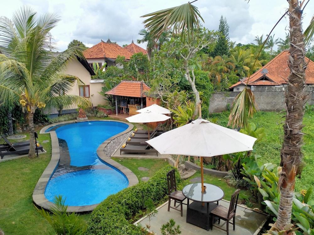 Pondok Massas Ubud Hotel Exterior photo